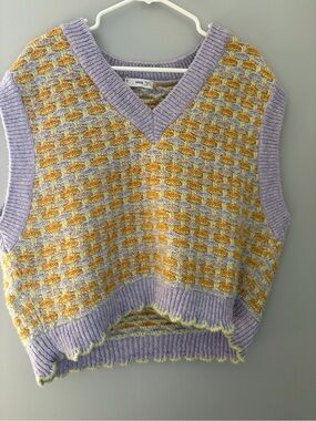 MANGO Lavender and Yellow Patterned Knit V‑Neck Sweater Vest